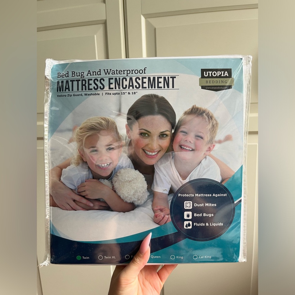 Utopia Bedding Zippered Mattress Encasement TWIN 100% Waterproof Protector BNIB